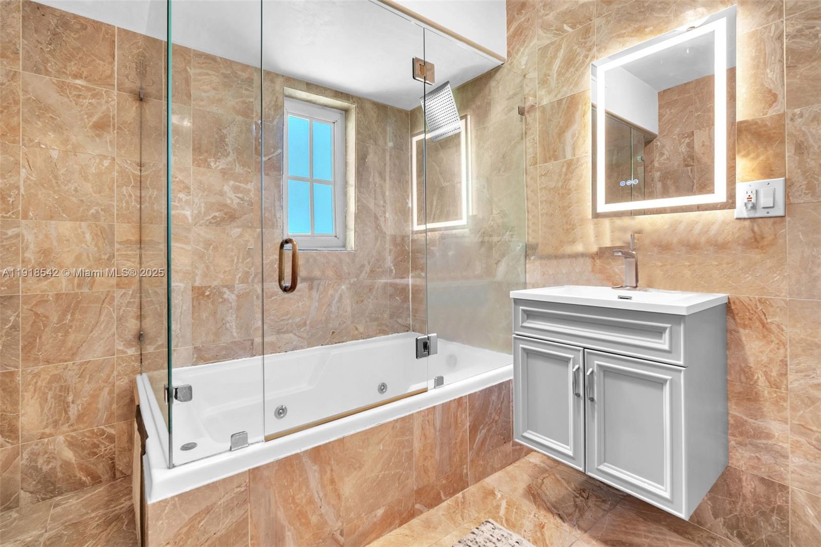 MIAMI SHORES SEC 8 REV - Residential