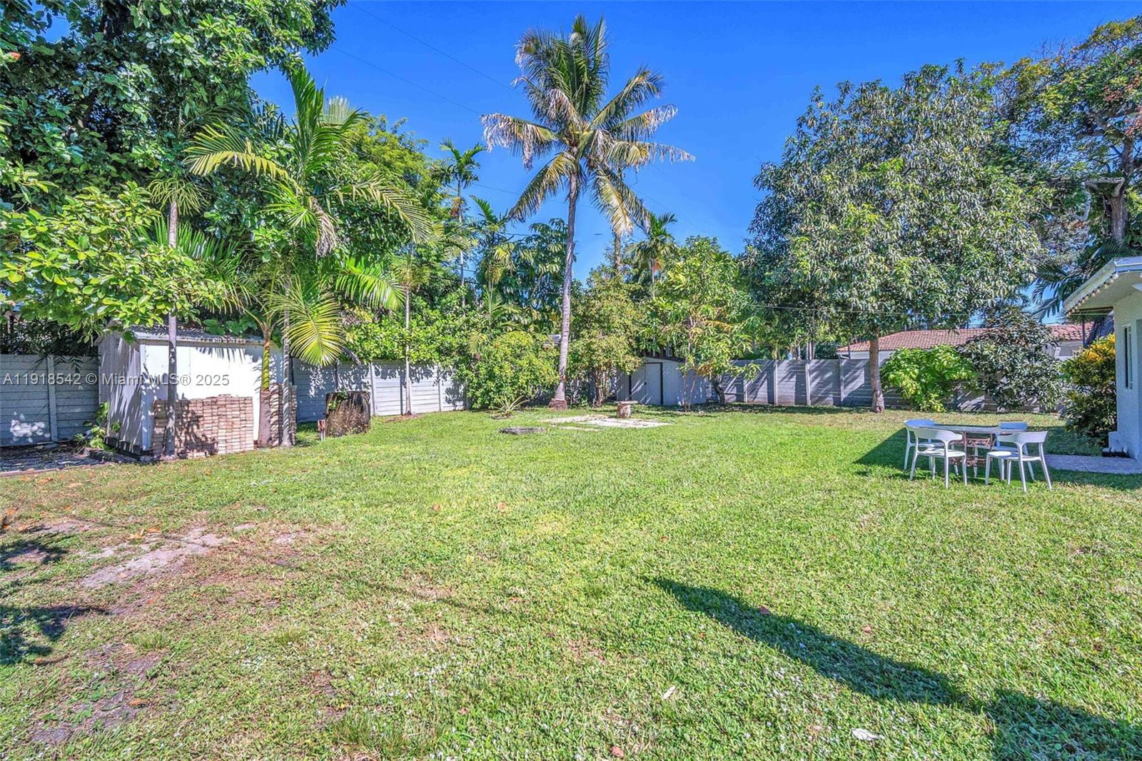 MIAMI SHORES SEC 8 REV - Residential