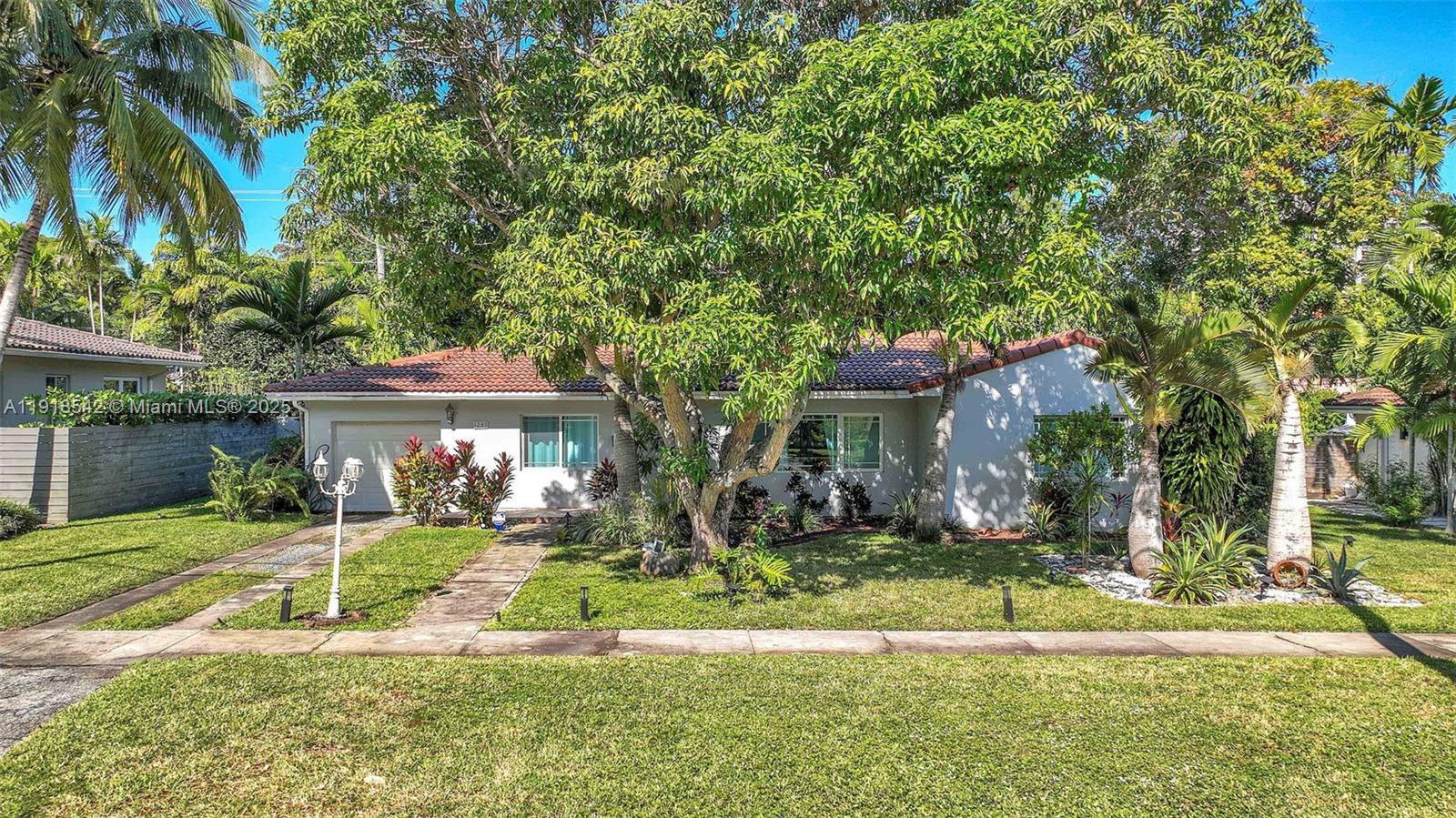 MIAMI SHORES SEC 8 REV - Residential