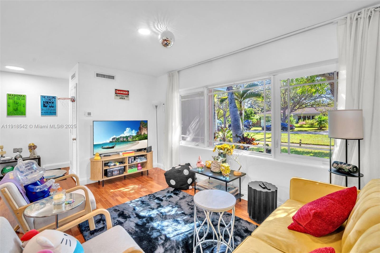 MIAMI SHORES SEC 8 REV - Residential