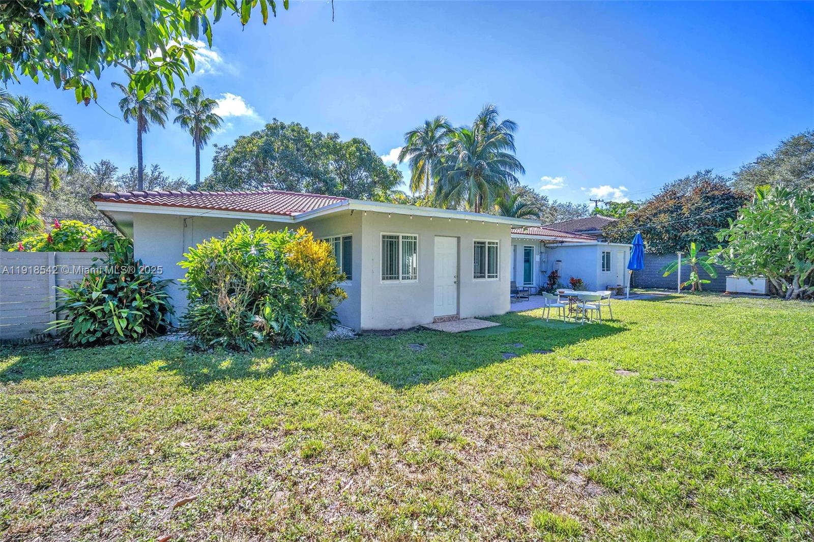 MIAMI SHORES SEC 8 REV - Residential