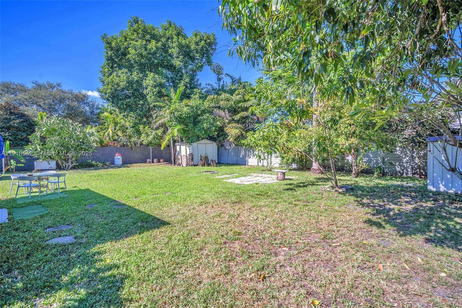 MIAMI SHORES SEC 8 REV - Residential