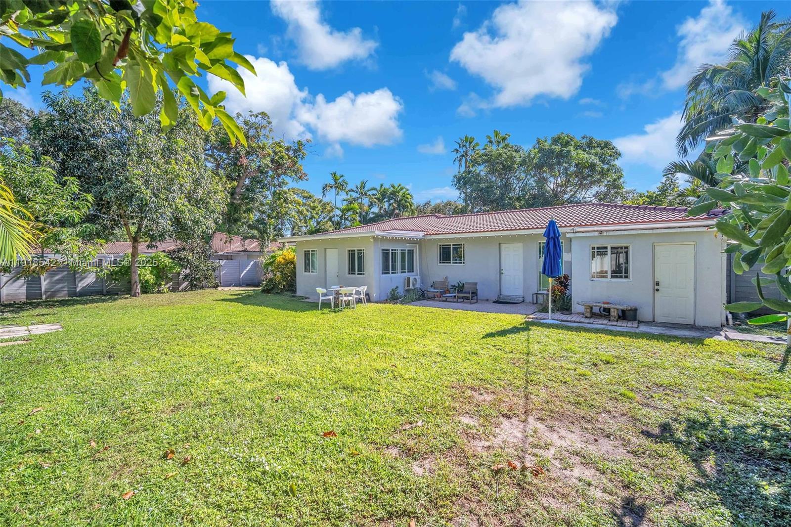 MIAMI SHORES SEC 8 REV - Residential
