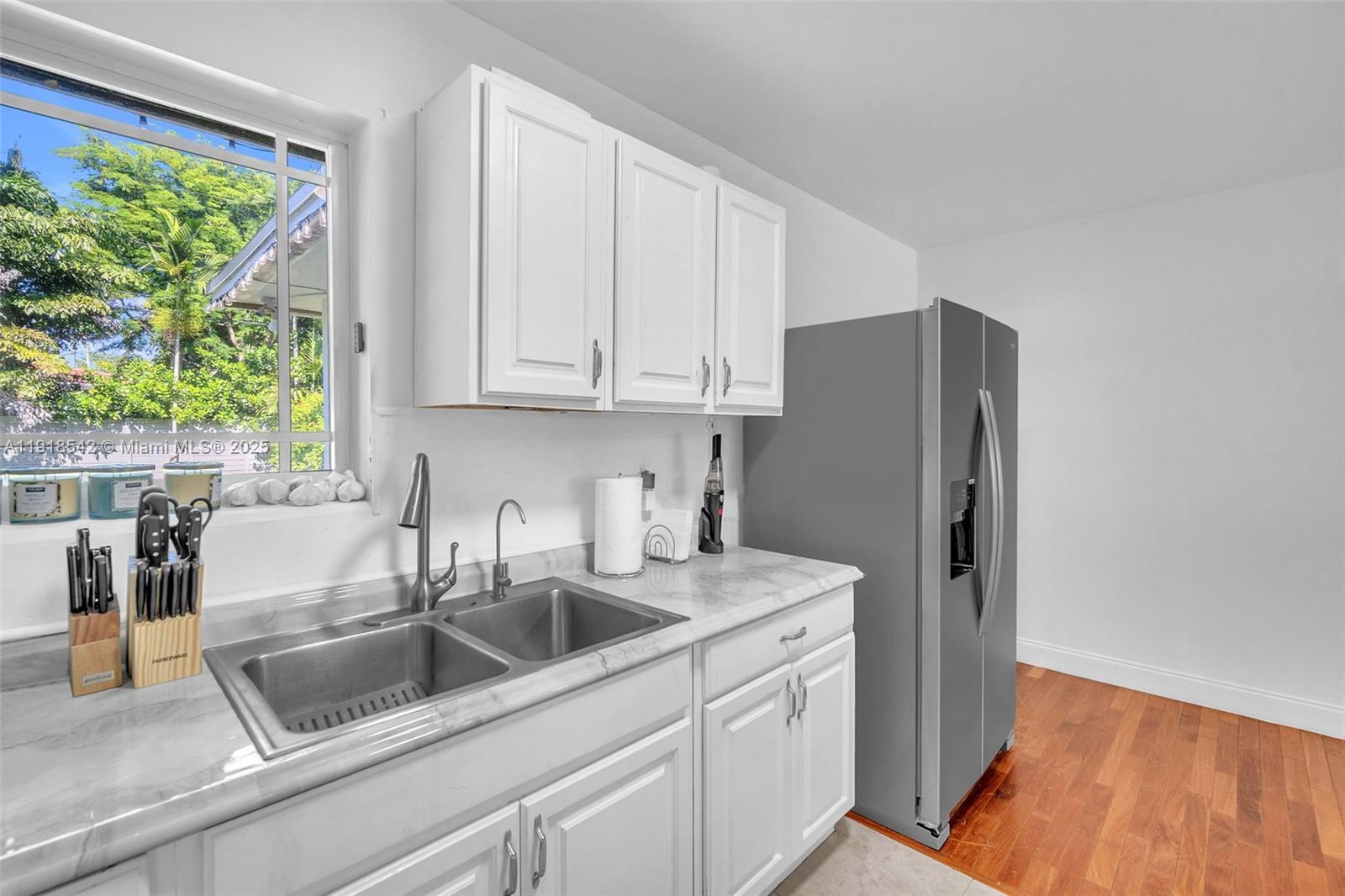 MIAMI SHORES SEC 8 REV - Residential