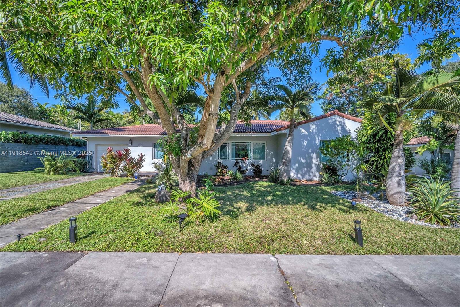 MIAMI SHORES SEC 8 REV - Residential