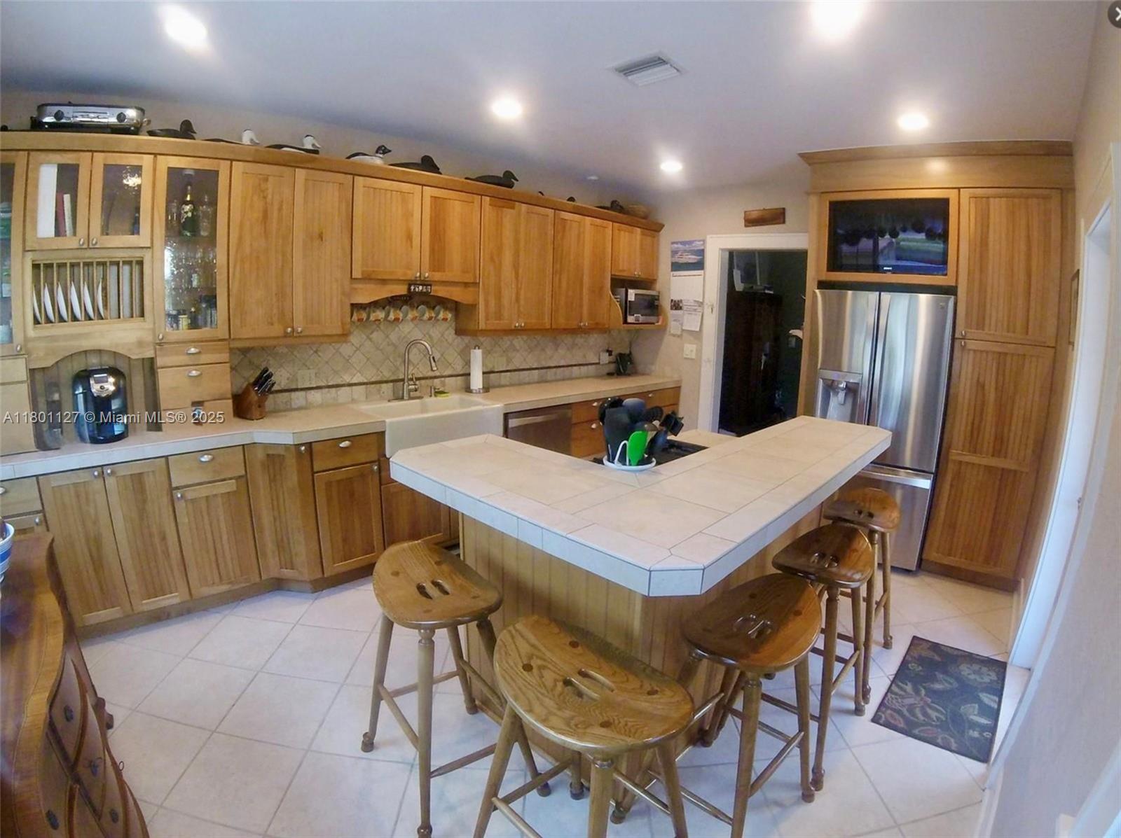 RIO VISTA ISLES - Residential