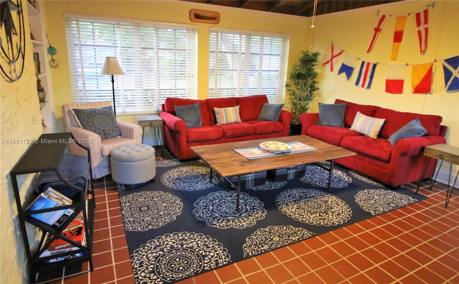 RIO VISTA ISLES - Residential