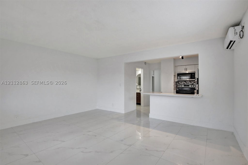 Photo of 1520 NE 56th St #4, Fort Lauderdale, FL 33334 (MLS # A12112863)