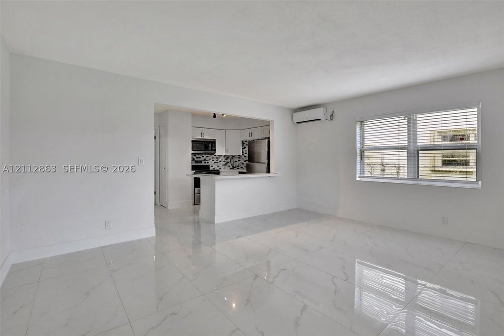 Photo of 1520 NE 56th St #4, Fort Lauderdale, FL 33334 (MLS # A12112863)