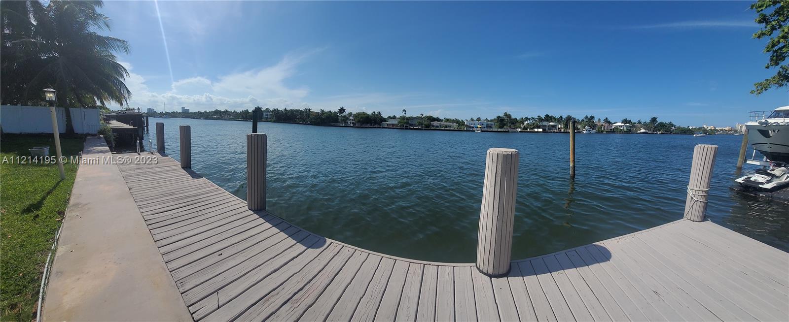 HOLLYWOOD LAKES SEC - Residential