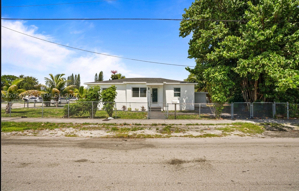 801 NW 105th St