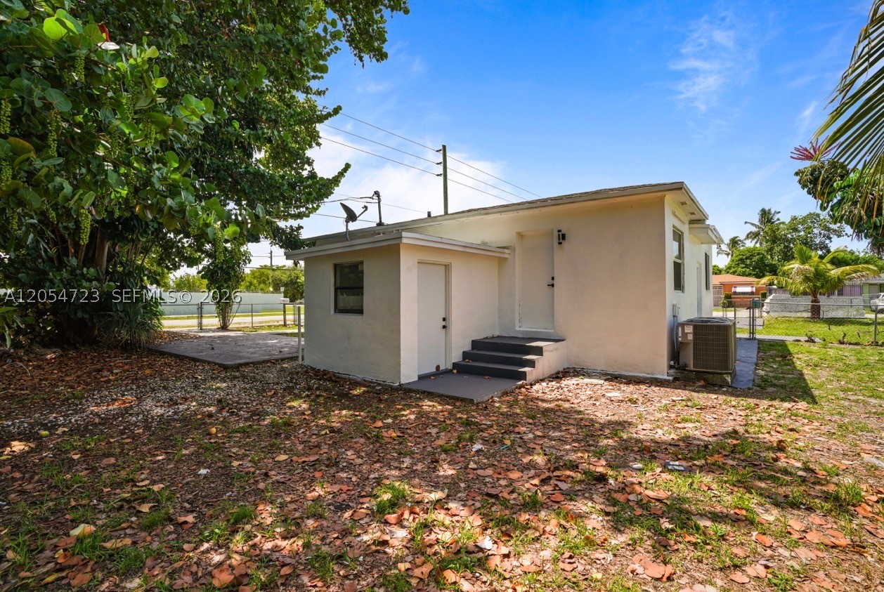 801 NW 105th St