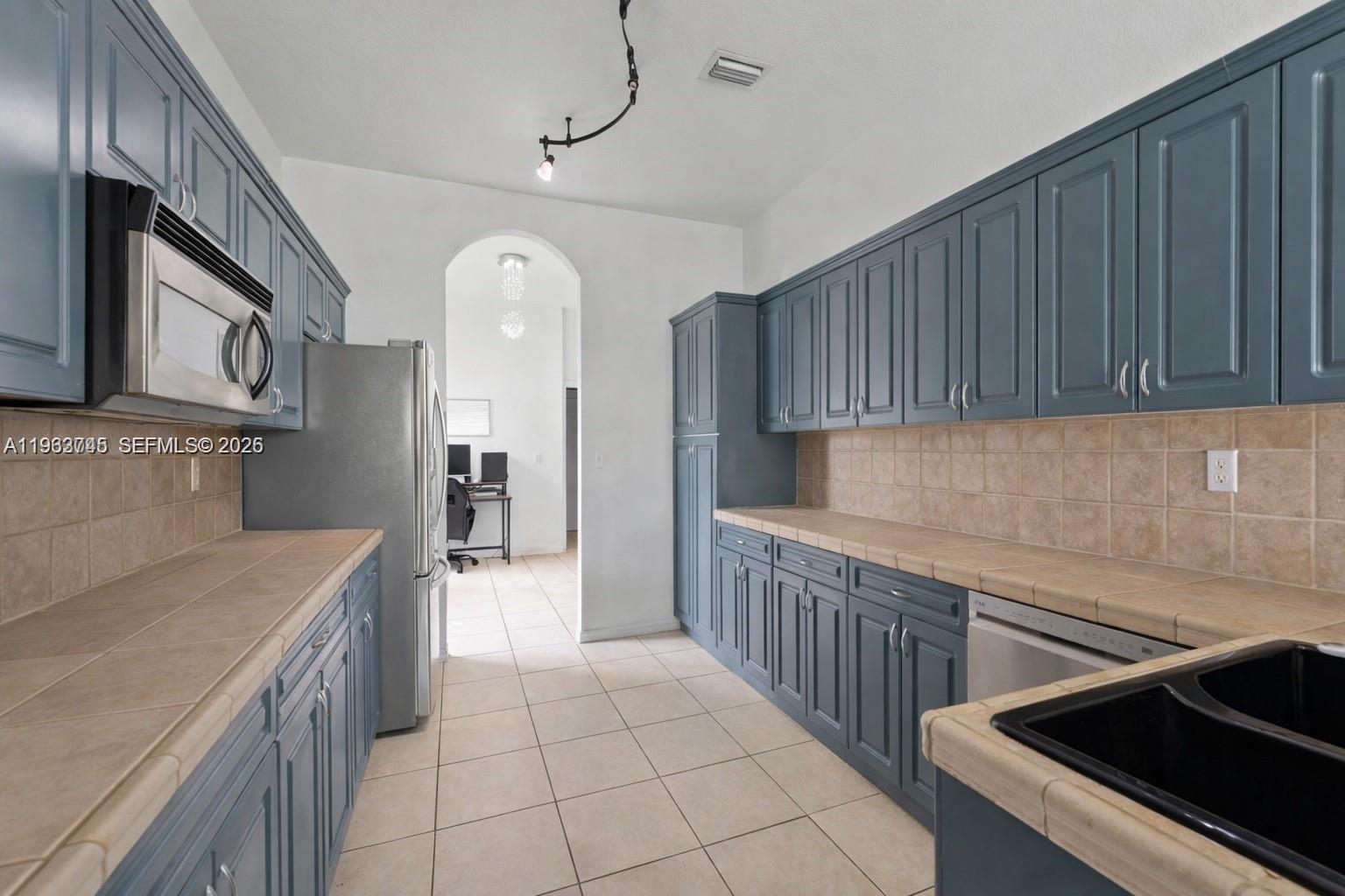 TOWNGATE NORTH - Residential Lease