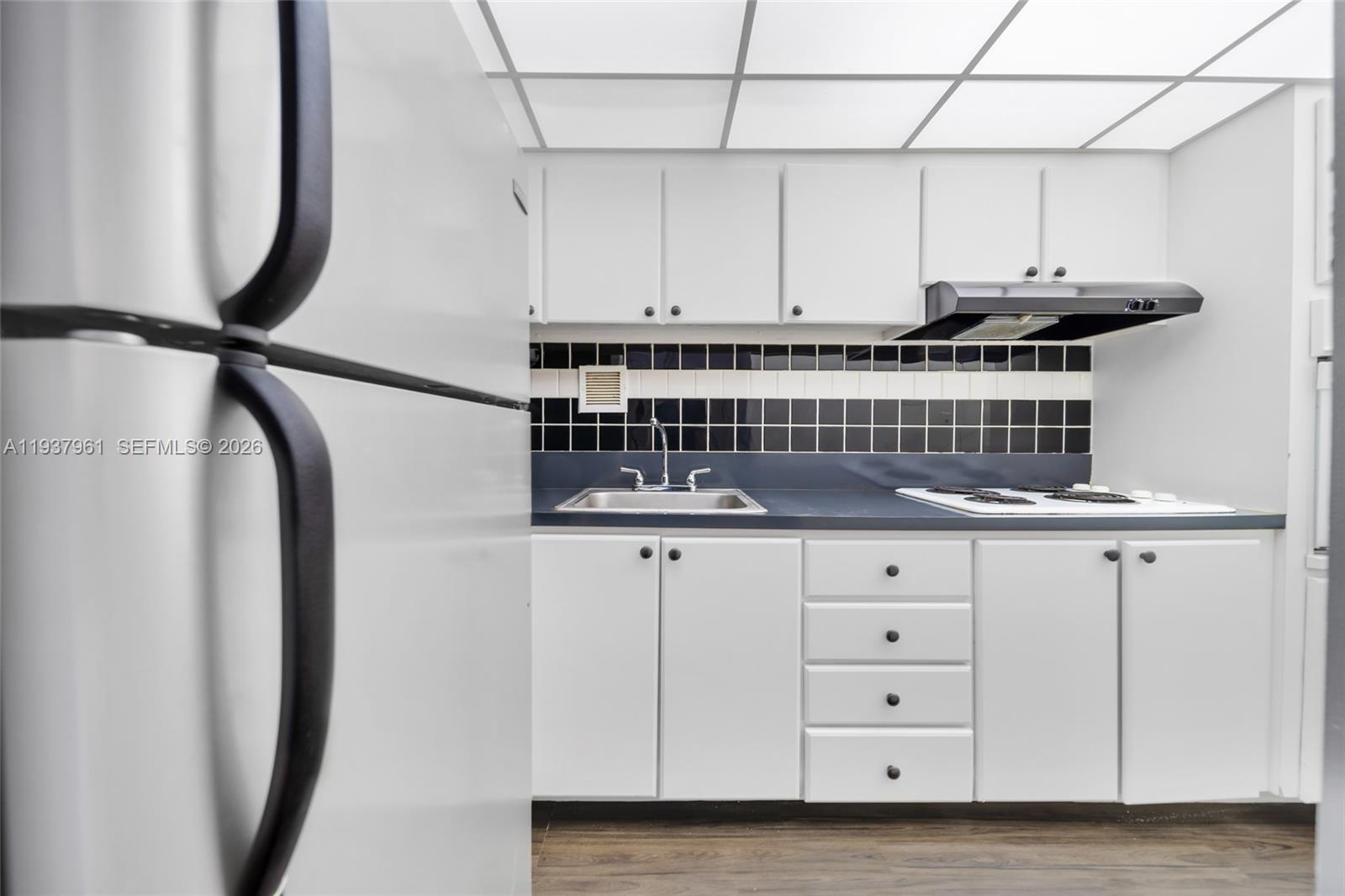 MIRADOR 1200 CONDO - Residential Lease
