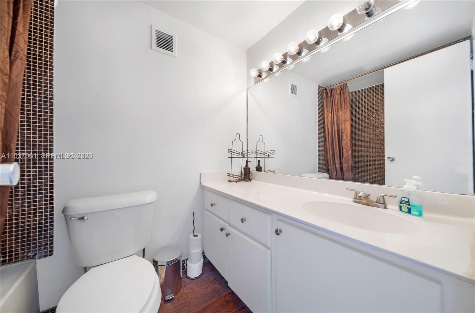 MIRADOR 1200 CONDO - Residential Lease