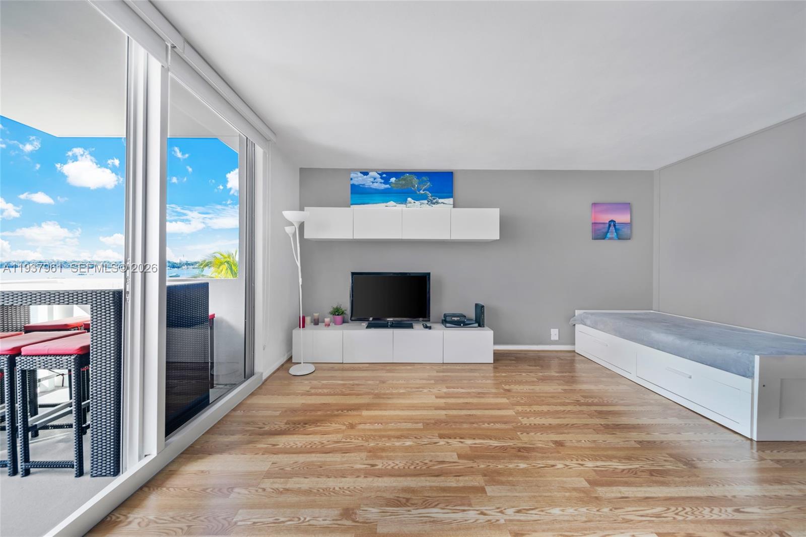 MIRADOR 1200 CONDO - Residential Lease