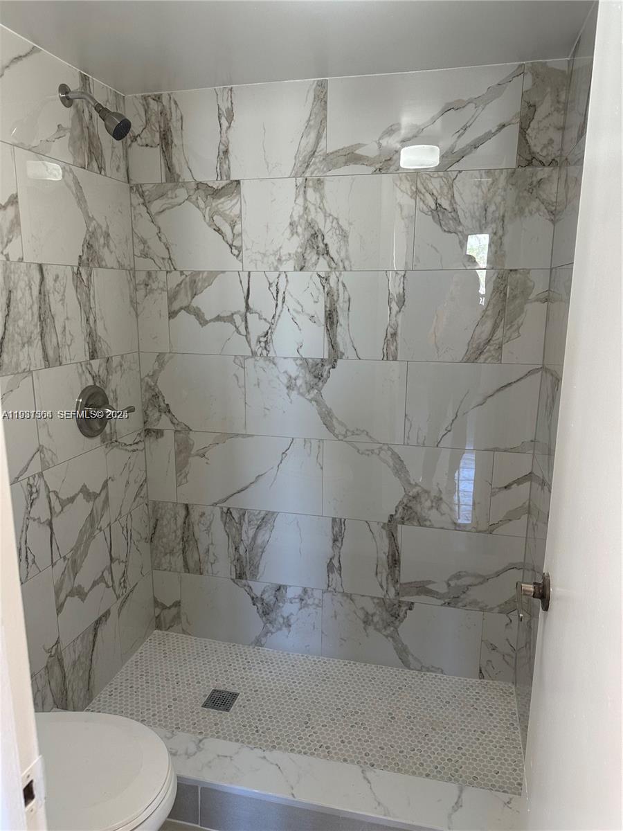 LAKESHORE CONDO I - Residential Lease