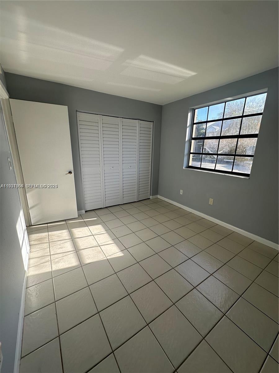 LAKESHORE CONDO I - Residential Lease