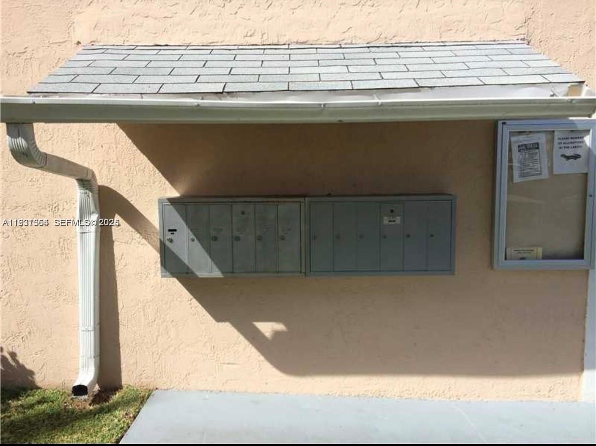 LAKESHORE CONDO I - Residential Lease