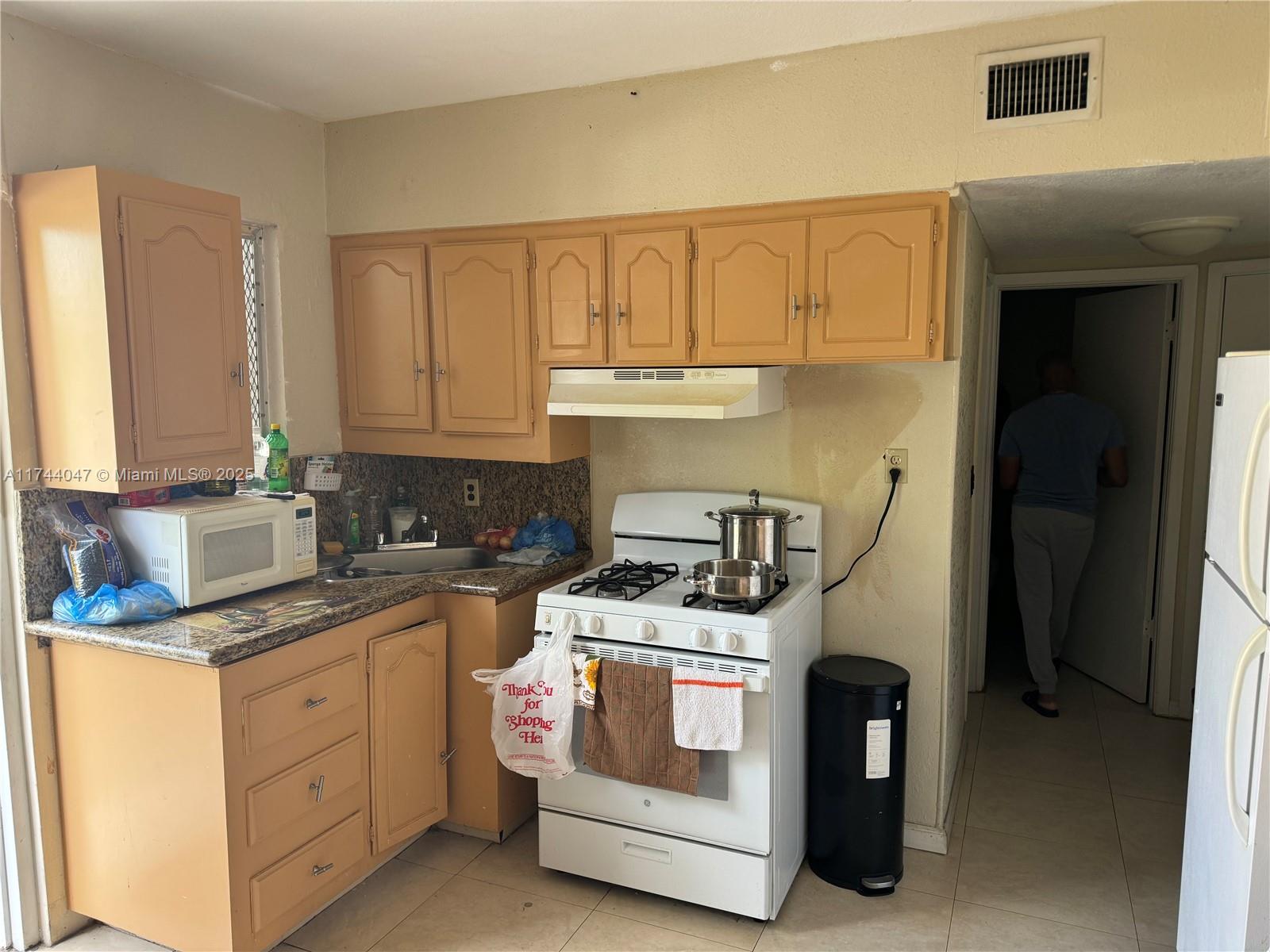 IRONS MANOR HIGH PINE ADD - Residential Income