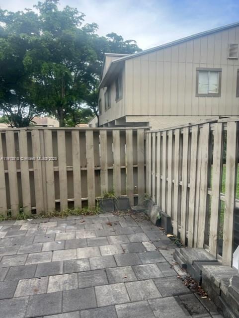 HABITAT II CONDO - Residential Lease