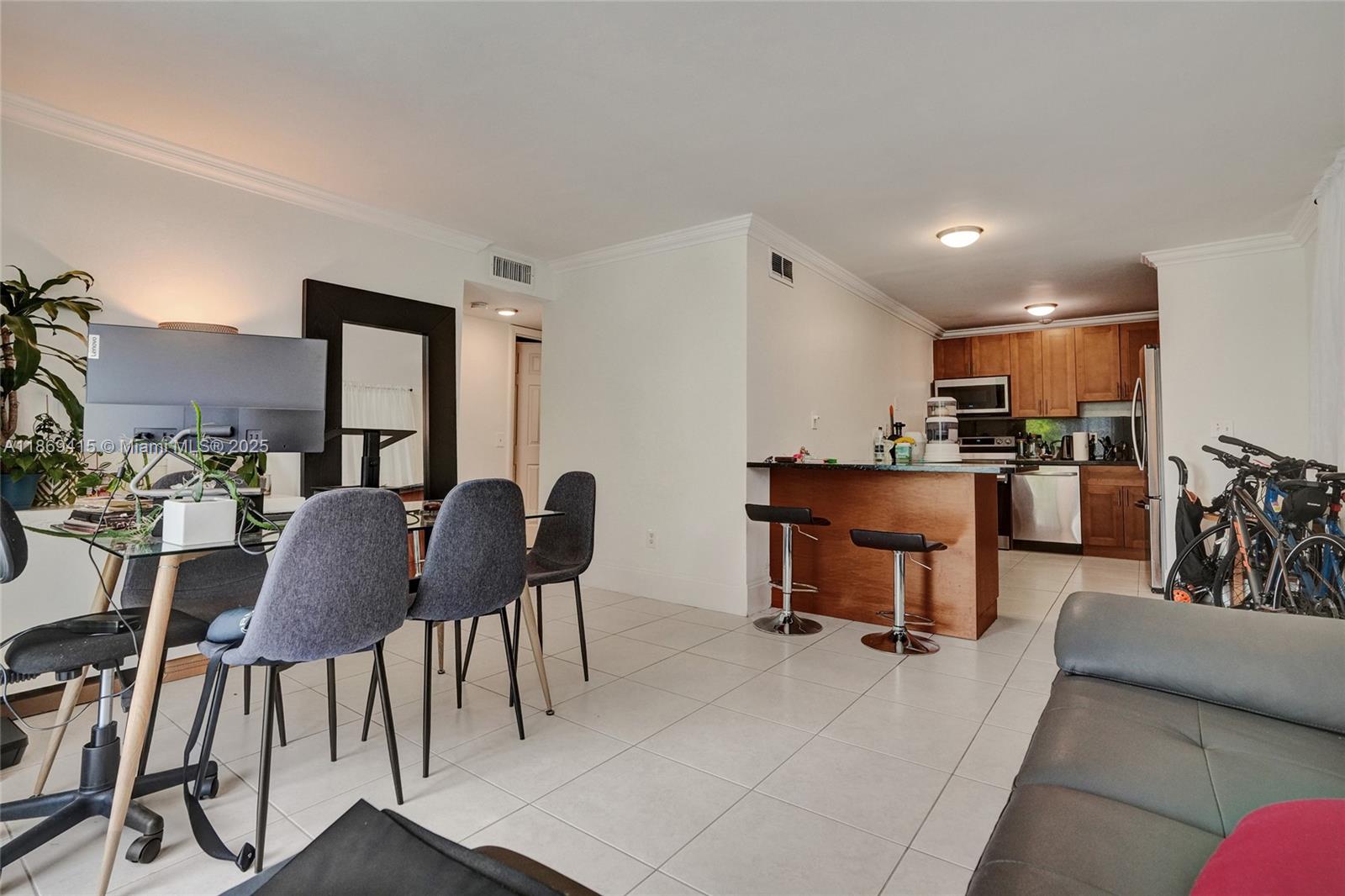 1801 S Treasure Dr 329