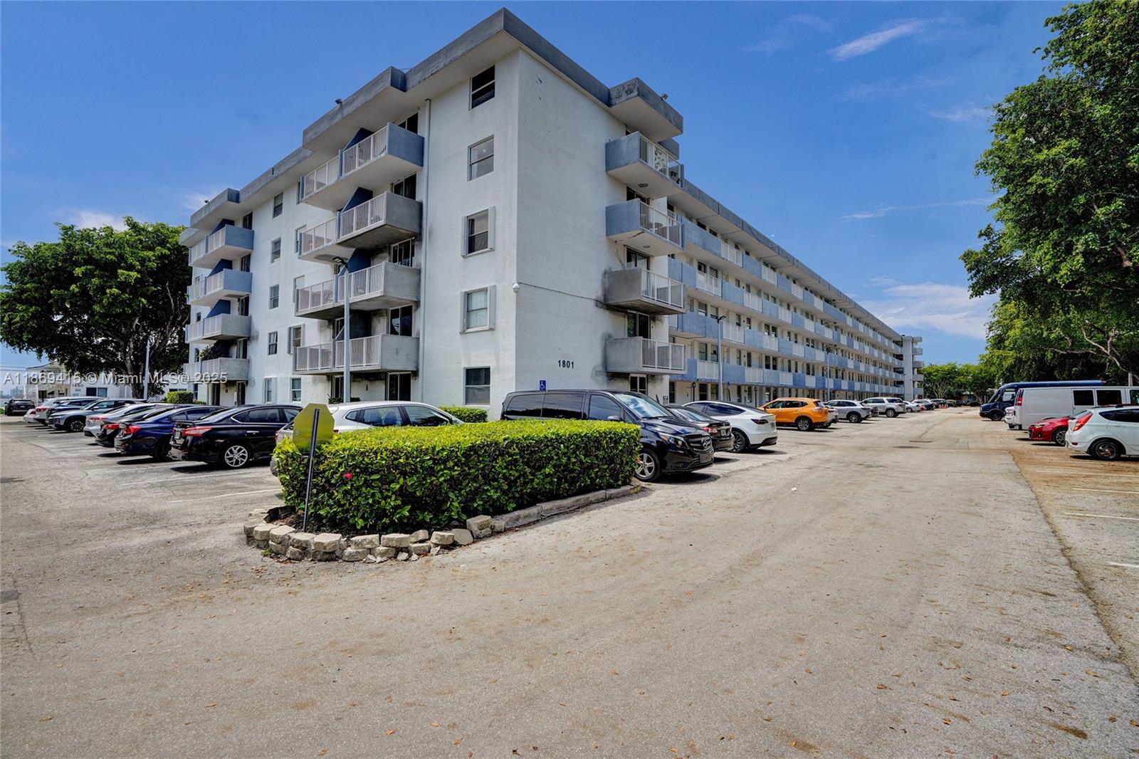 NORTH BAY VILLAS CONDO - Residential