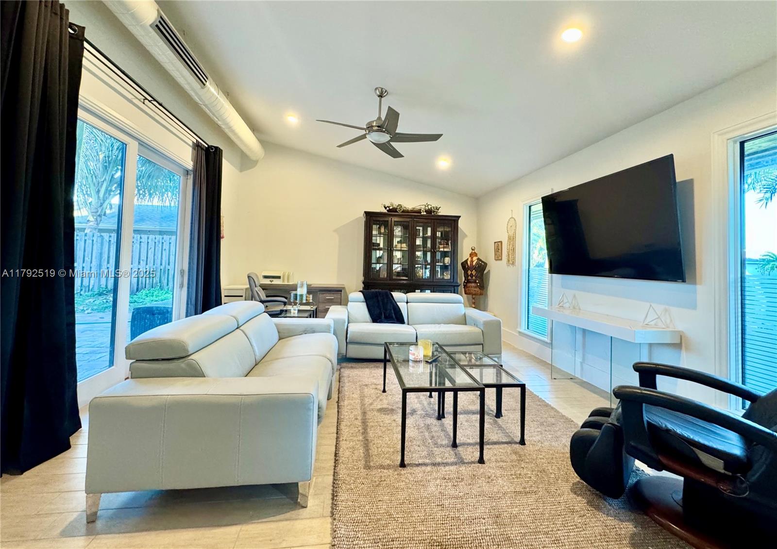 LAKEVIEW - Residential