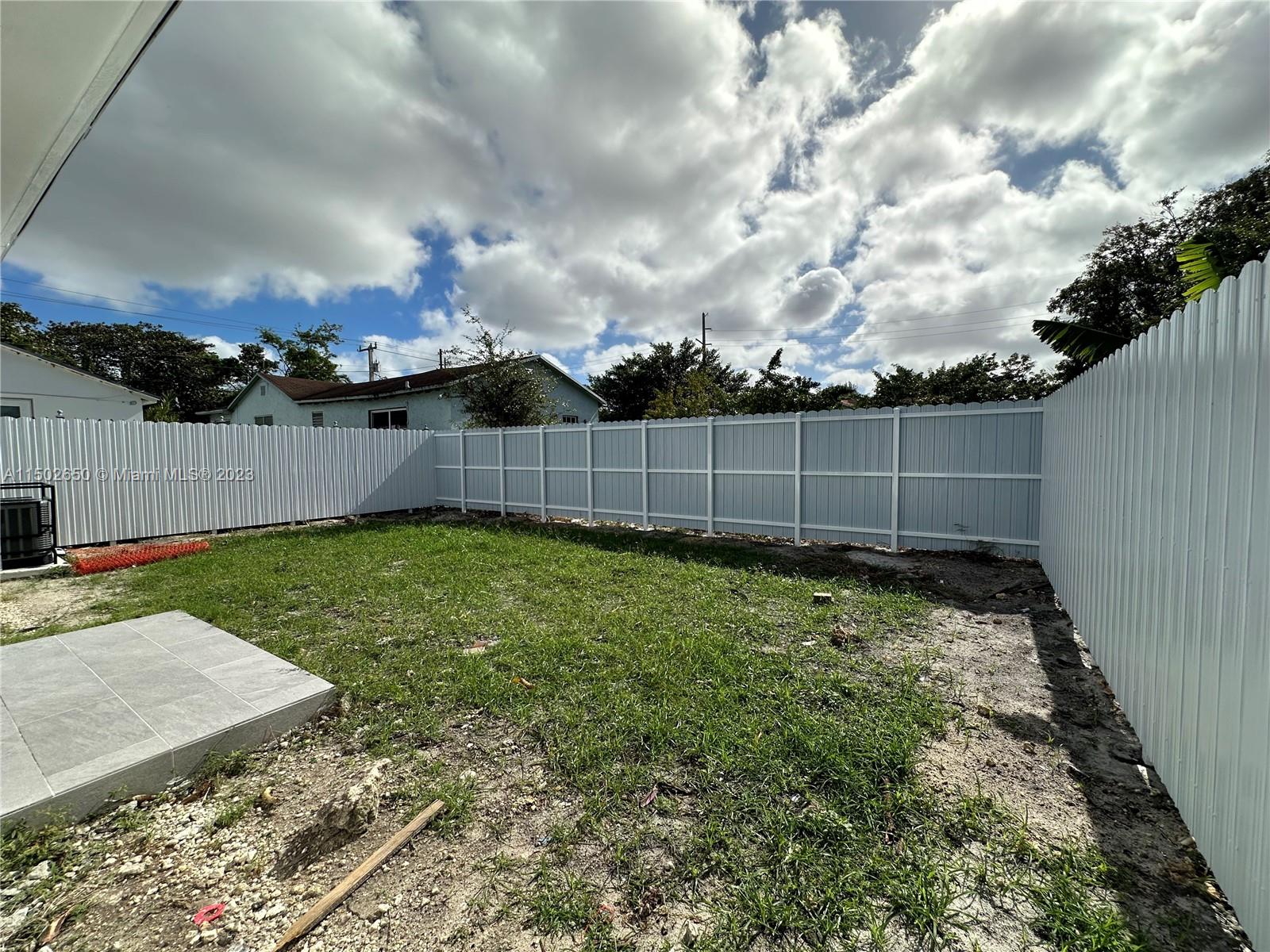 PARA VILLA HEIGHTS - Residential Lease