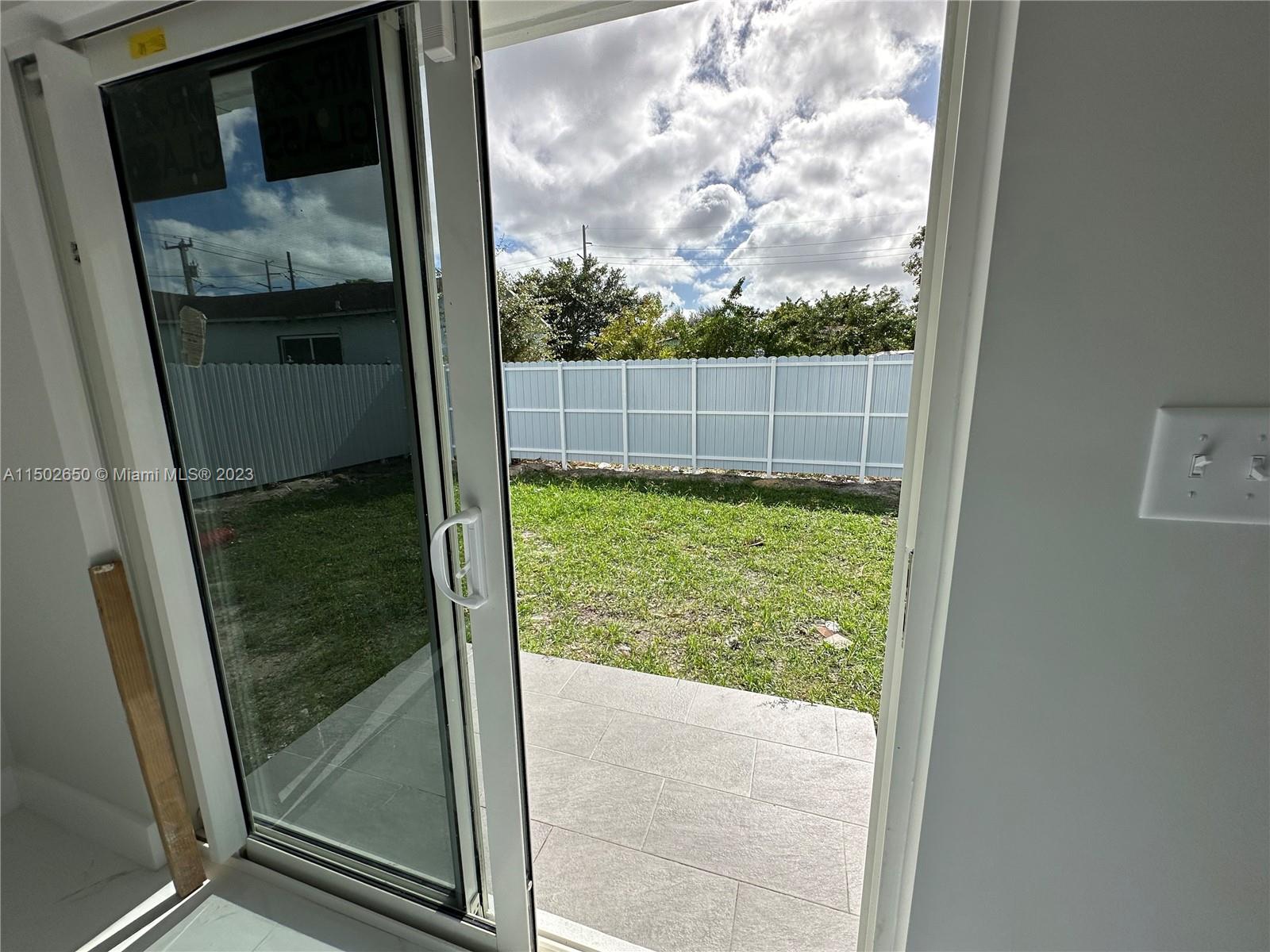 PARA VILLA HEIGHTS - Residential Lease