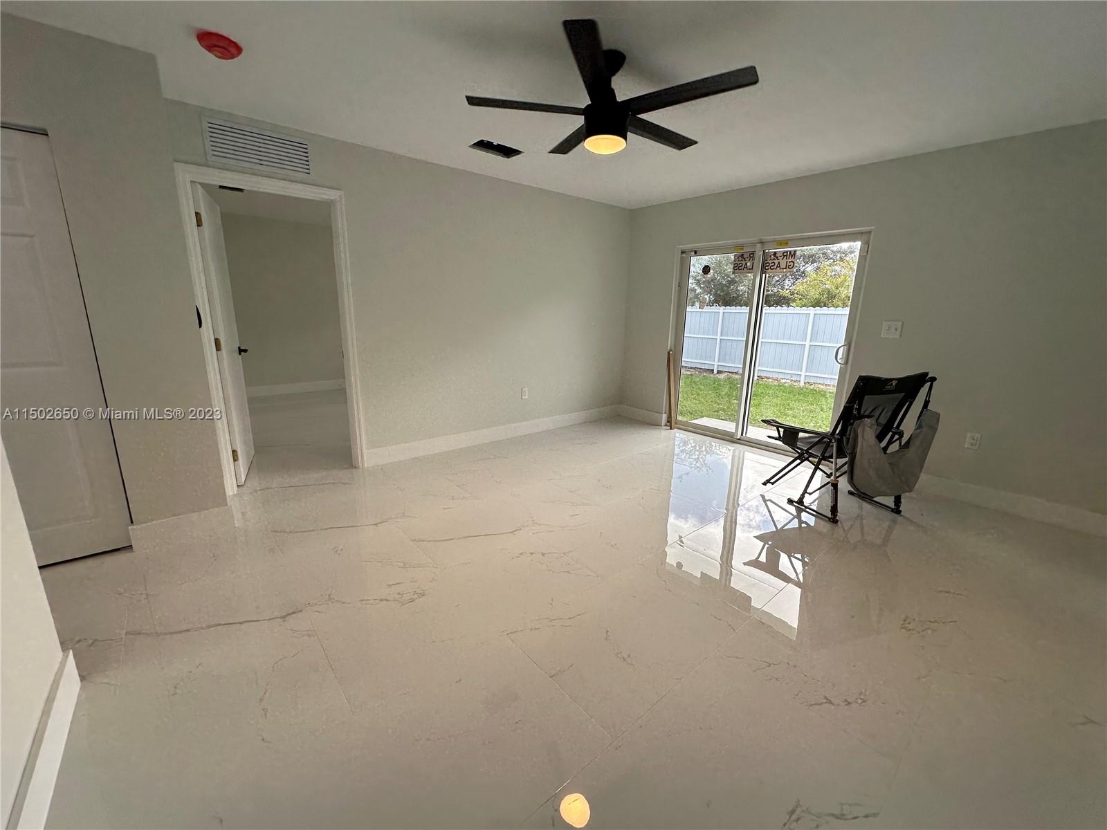 PARA VILLA HEIGHTS - Residential Lease