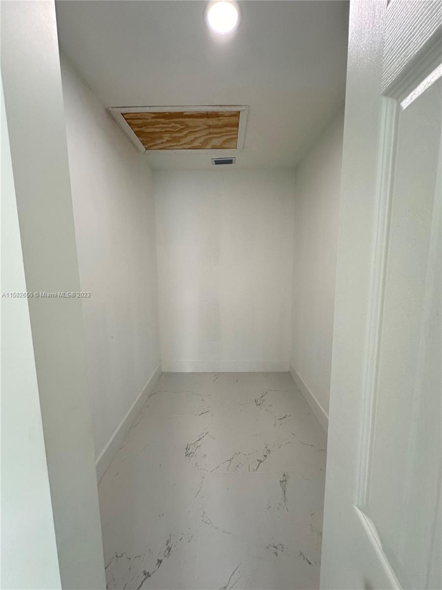 PARA VILLA HEIGHTS - Residential Lease