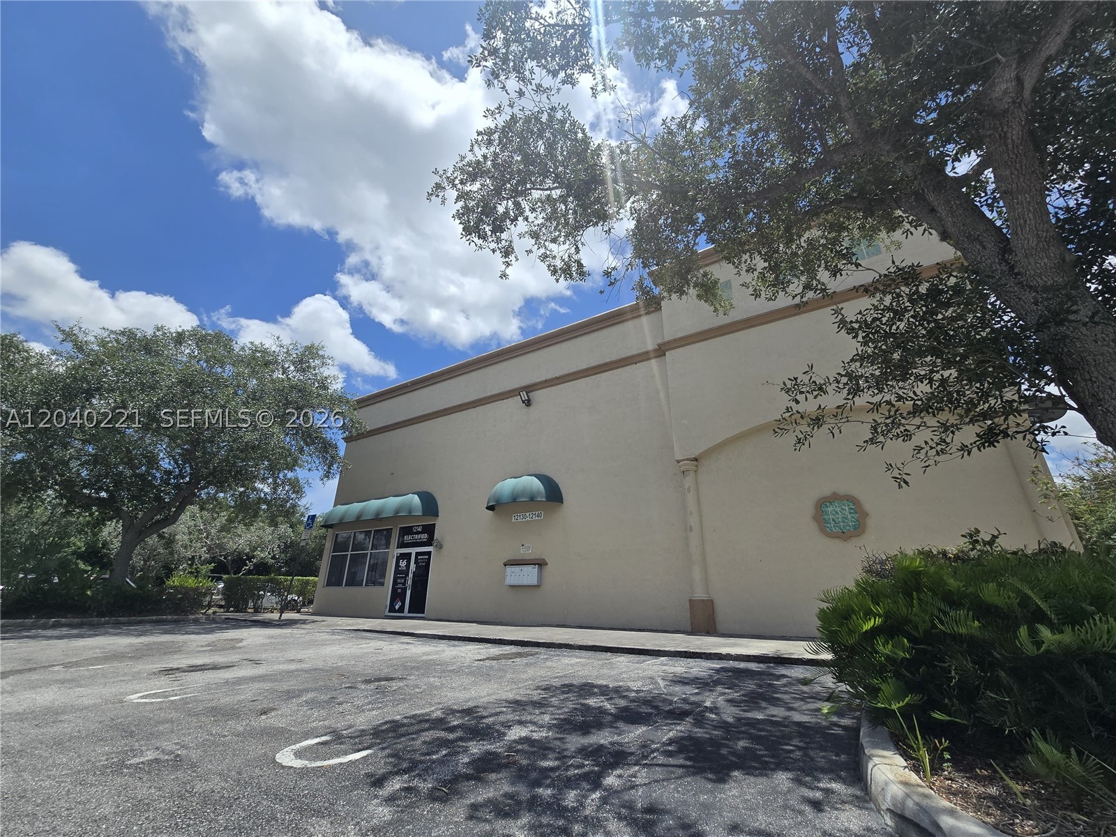 12140 Wiles Rd