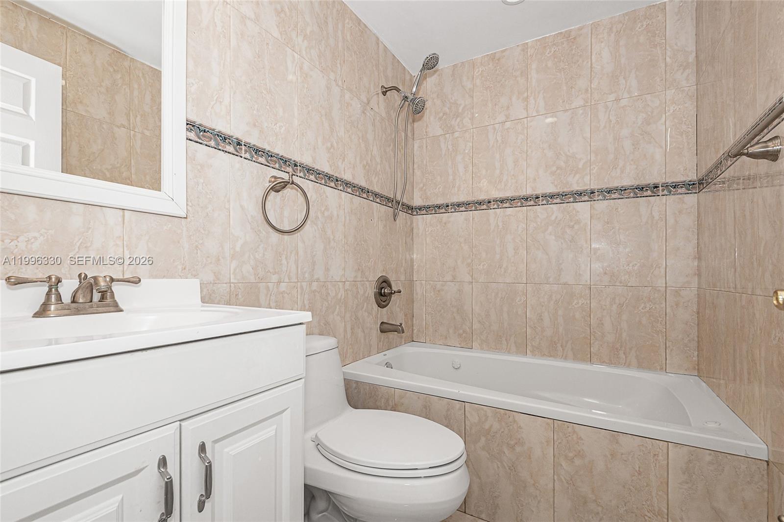 SUNSWEPT ISLE 1ST ADDN - Residential Lease