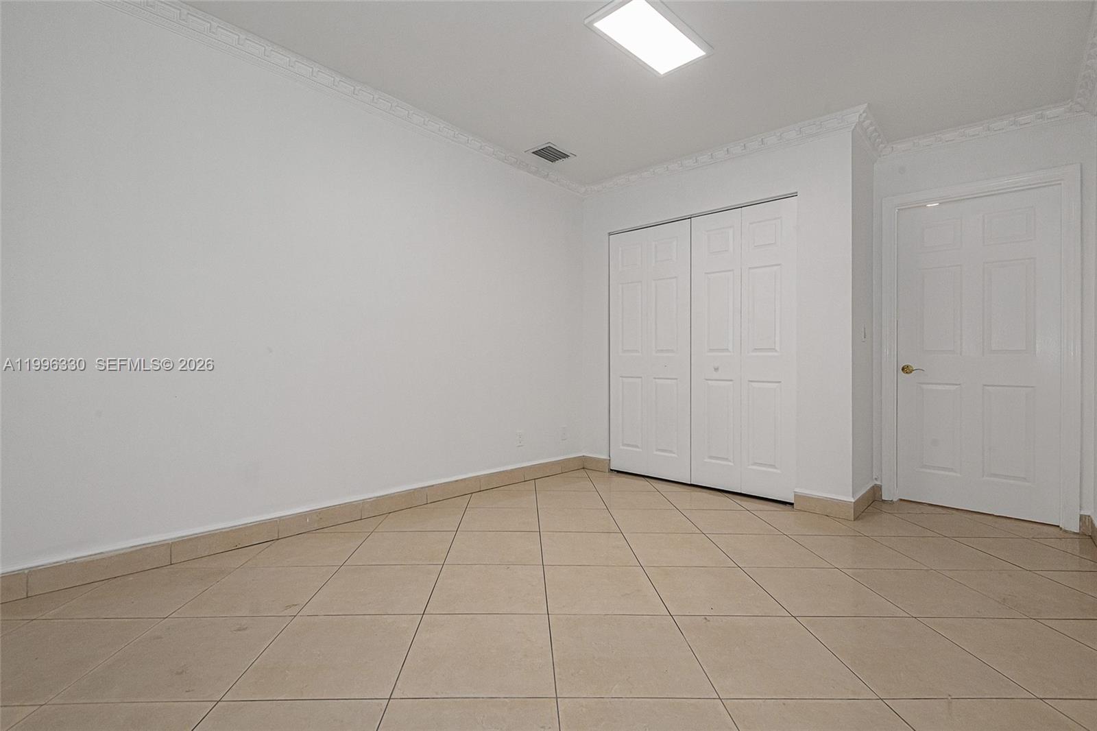 SUNSWEPT ISLE 1ST ADDN - Residential Lease