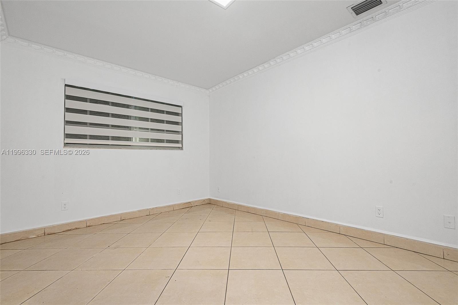 SUNSWEPT ISLE 1ST ADDN - Residential Lease