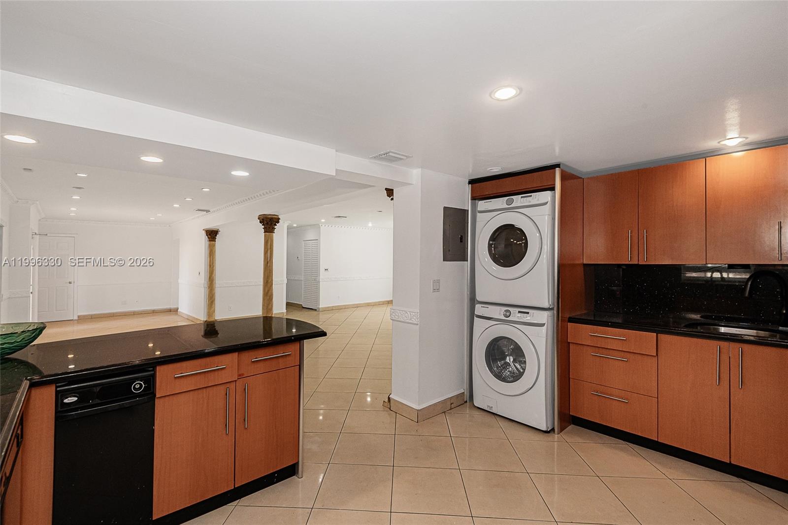 SUNSWEPT ISLE 1ST ADDN - Residential Lease