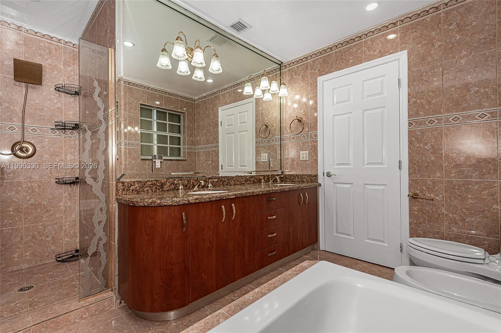 SUNSWEPT ISLE 1ST ADDN - Residential Lease