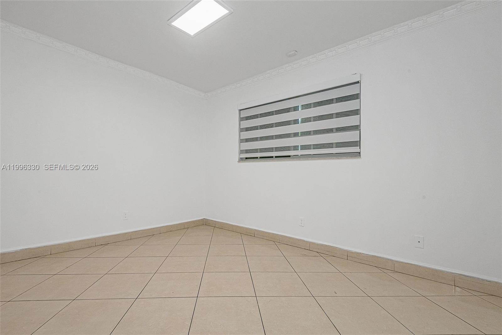 SUNSWEPT ISLE 1ST ADDN - Residential Lease