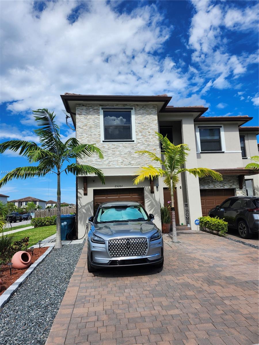 View Homestead, FL 33032 house