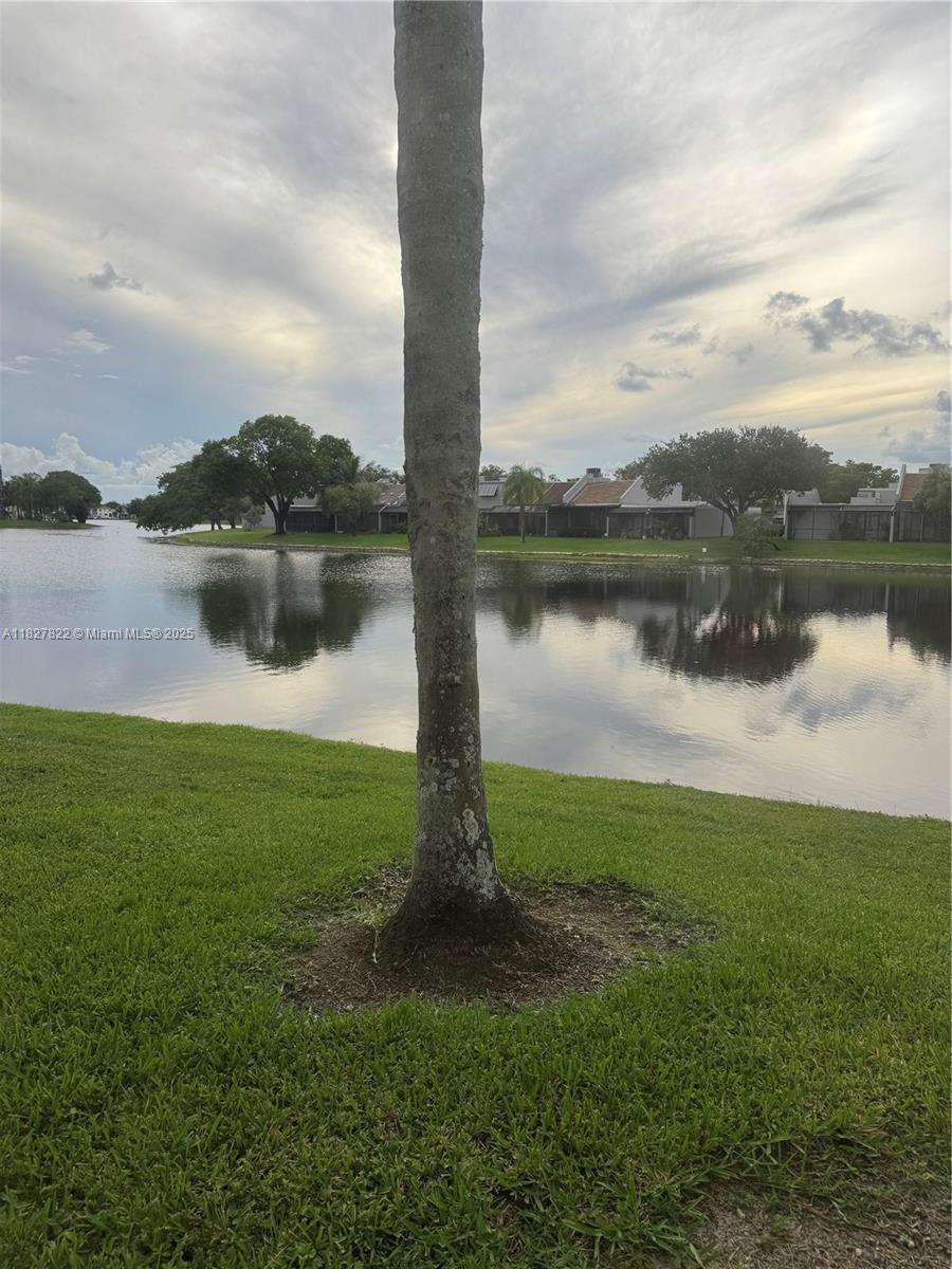 1226 N Hiatus Rd 1226