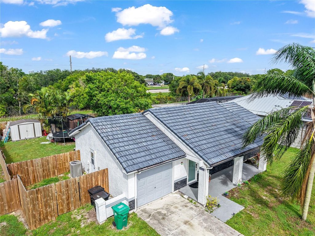 Photo of 1797 SW Hampshire Ln, Port St Lucie, FL 34953 (MLS # A11811956)