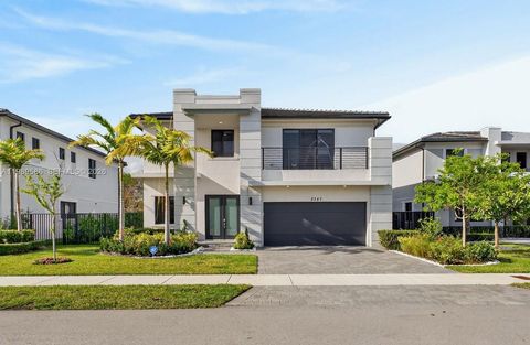 8267 SW 120th Ter Miami FL 33156