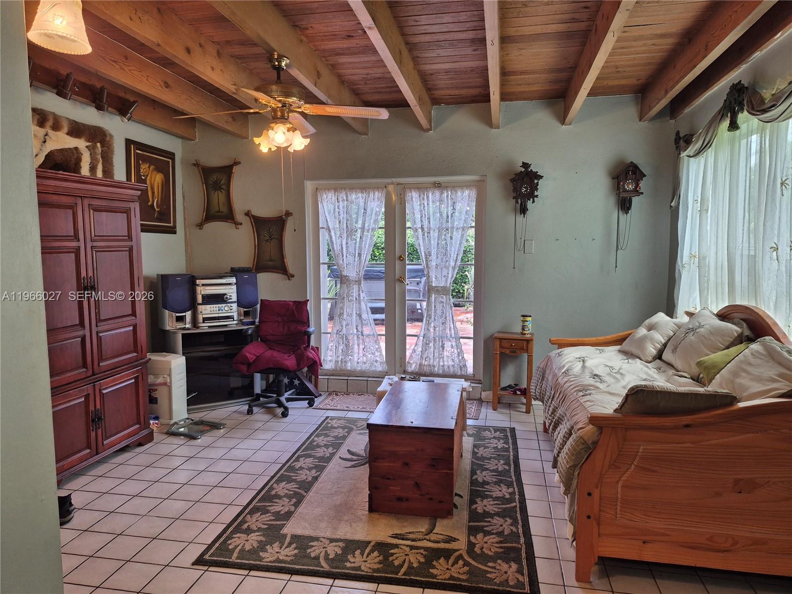 SO HIGHLAND ESTATES - Residential