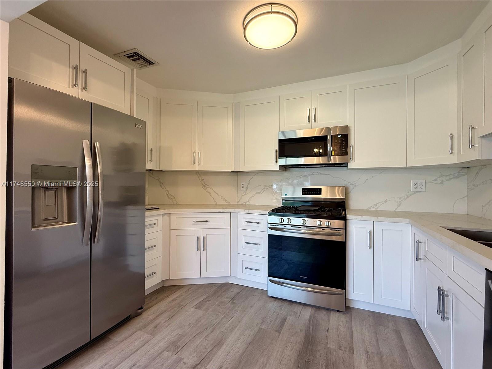BOULEVARD ESTATES - Residential