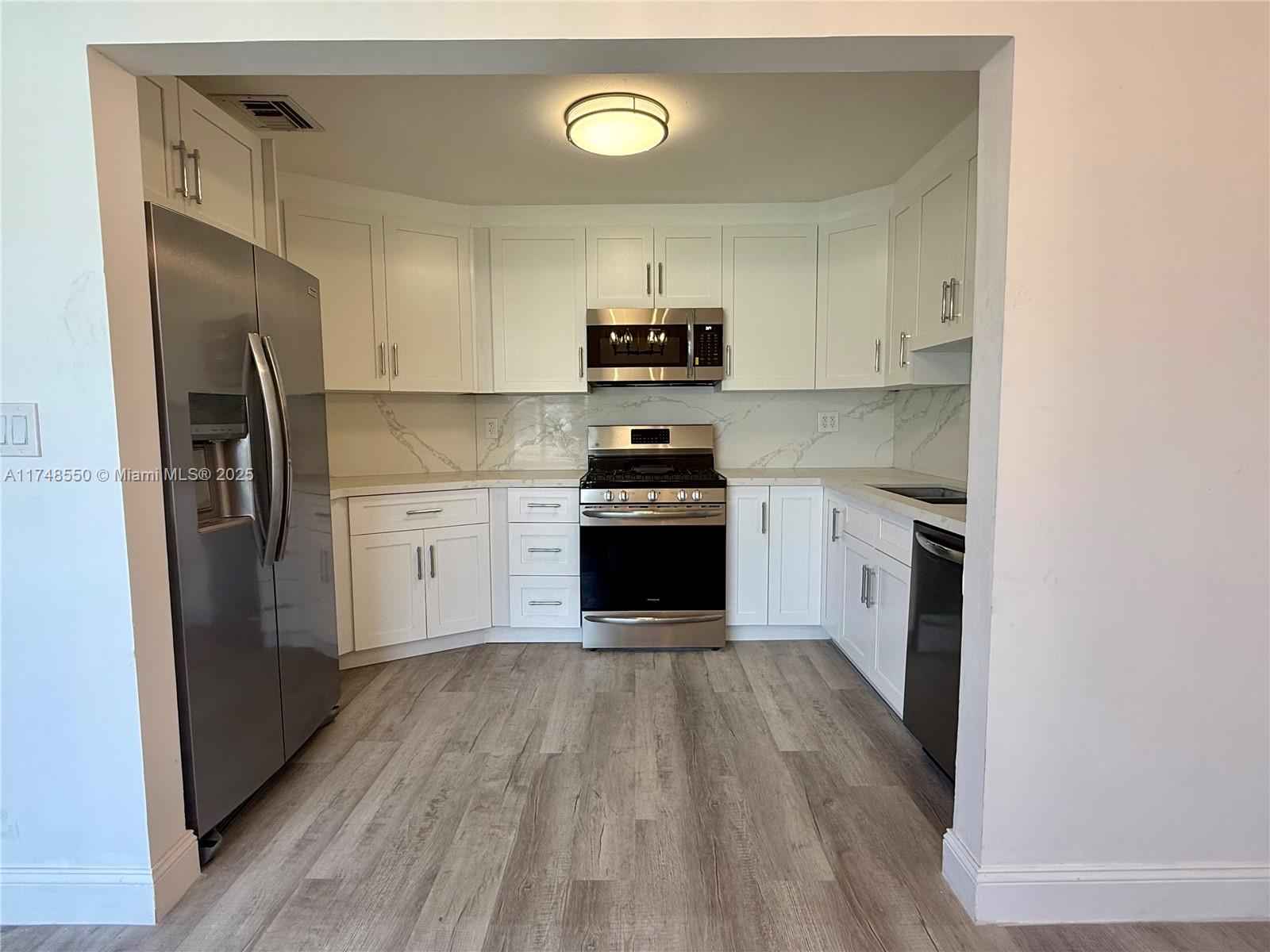 BOULEVARD ESTATES - Residential