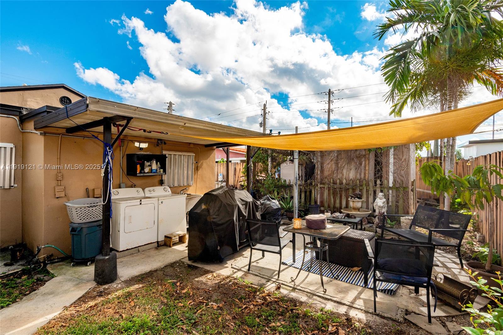 INGLESIDE PARK - Residential