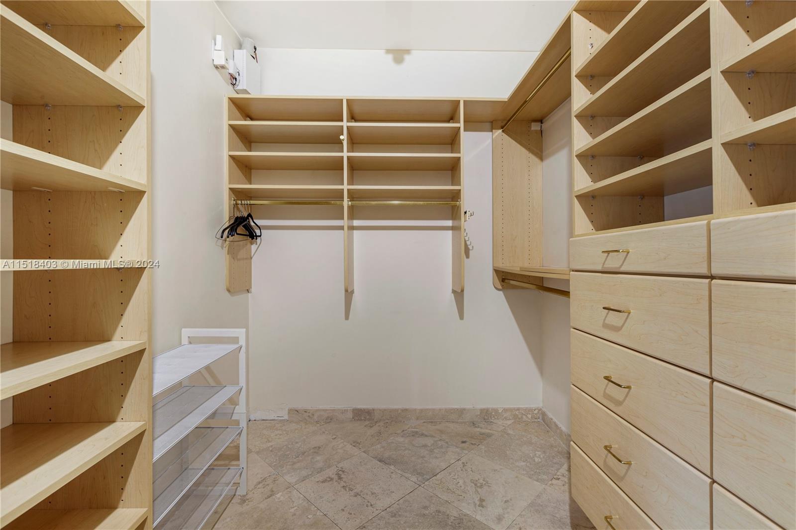 THE THS AT SUNSET HARBOUR - Residential