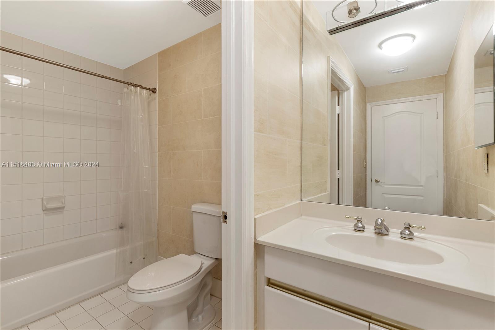 THE THS AT SUNSET HARBOUR - Residential