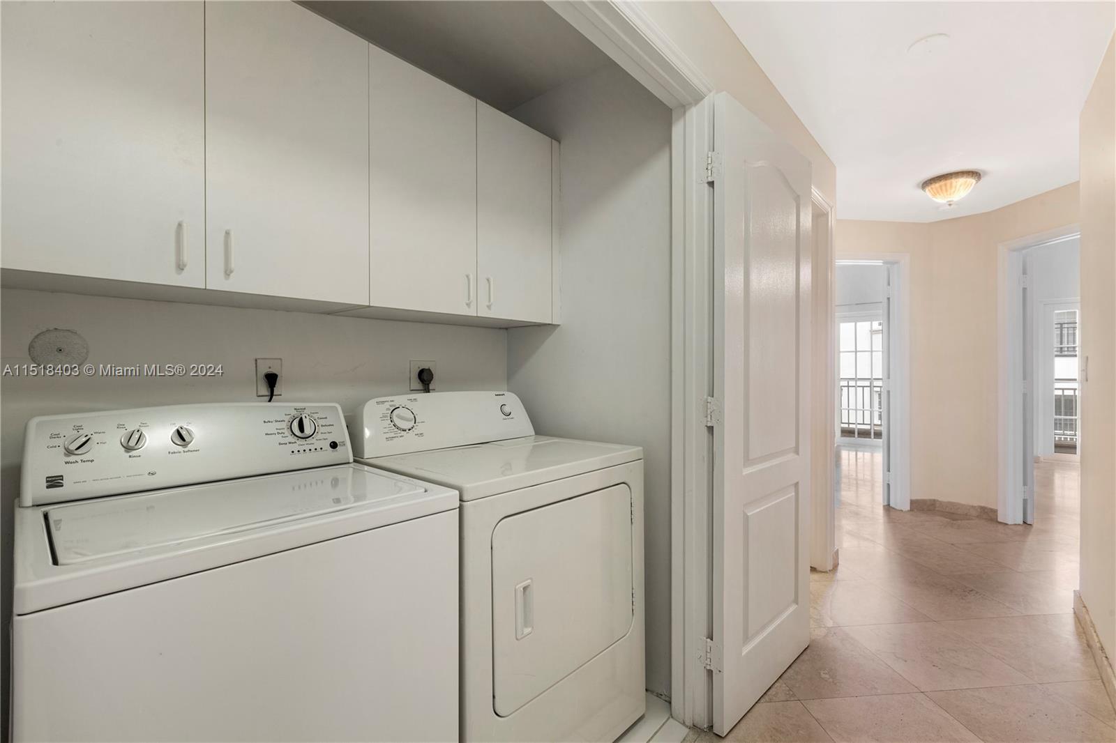 THE THS AT SUNSET HARBOUR - Residential